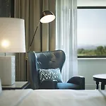 Camiral - The Leading Of The World 5*