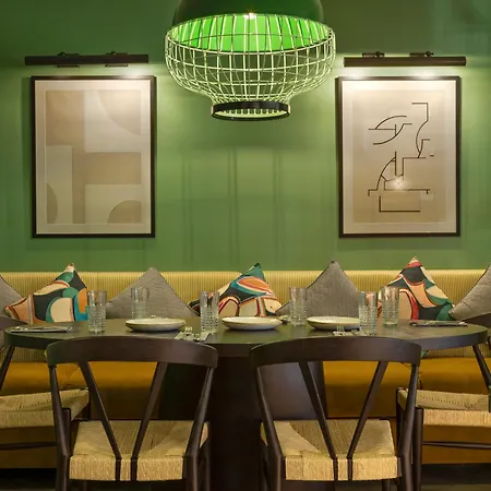 Hotel Camiral - The Leading Of The World
