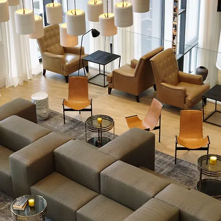 Camiral - The Leading Of The World 5*