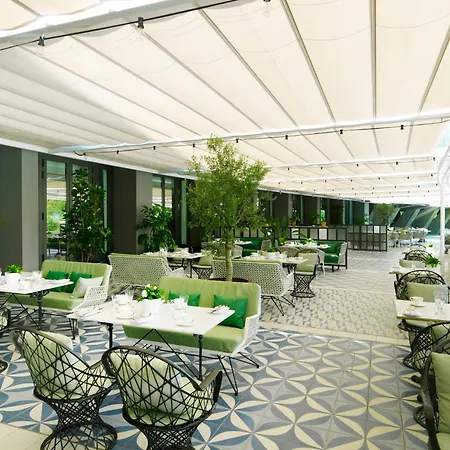 Camiral - The Leading Of The World 5*
